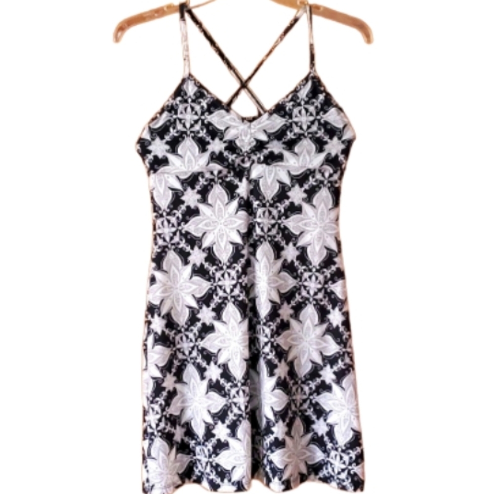 PrAna Womans Floral Black and White Athletic Dress with Criss Cross Back Size S